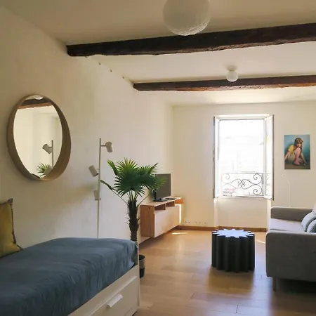 Διαμέρισμα One Bedroom In The Old Center Of