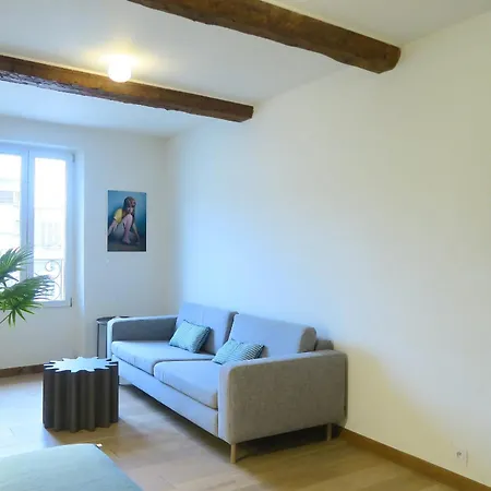 One Bedroom In The Old Center Of
